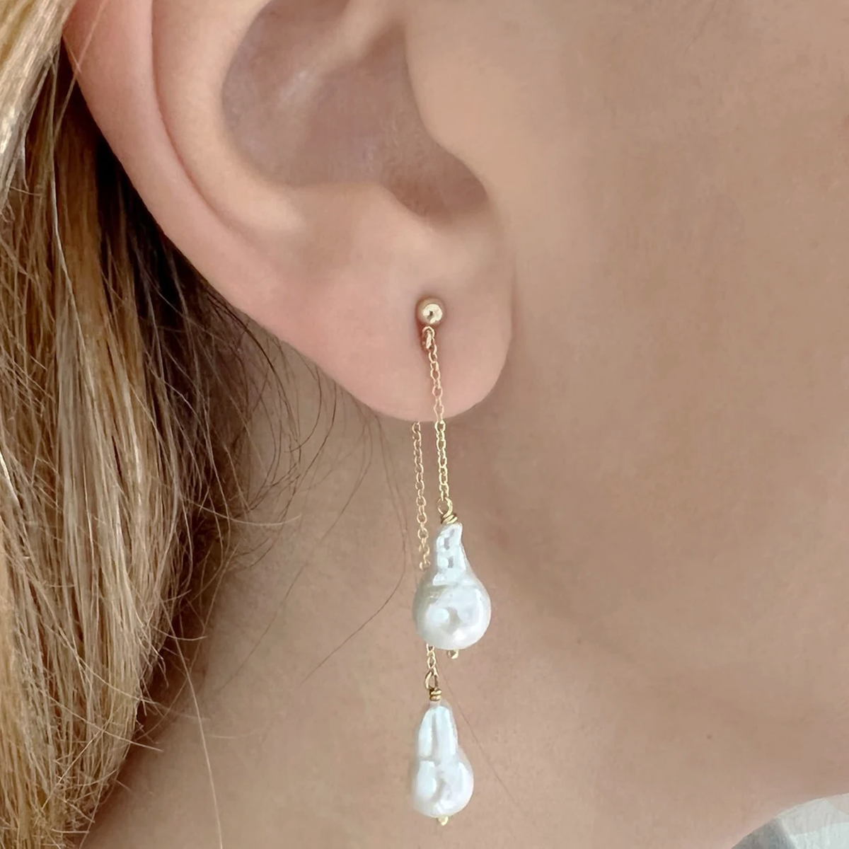 Flow Pearl Earrings