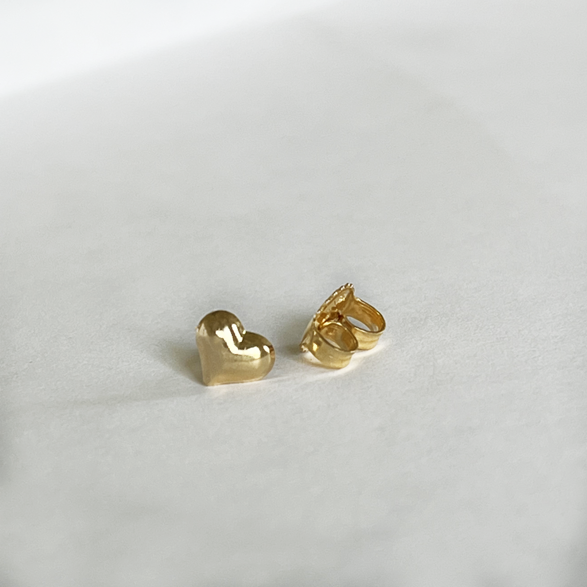 Simple Heart Stud